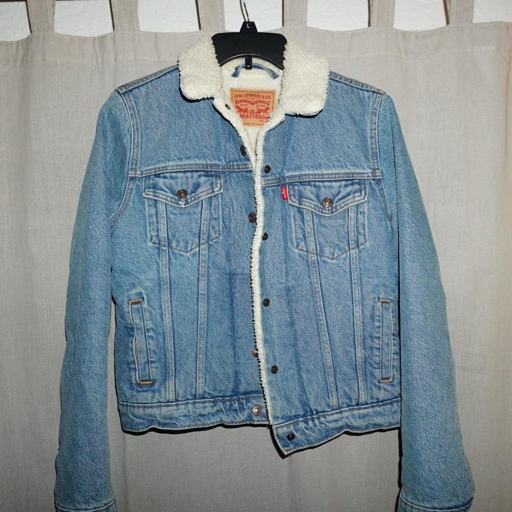 Levi’s Denim Jacket w/ Sherpa Lining